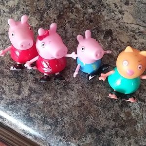 4 peppa figures
